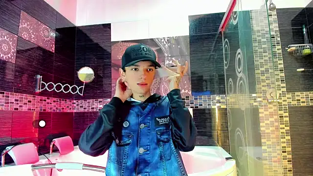 Snapshot of SexyJuliii21 chatting on October 2025 09:48:02 PM SexyJuliii21 online show from October 2025 09:48:02 PM