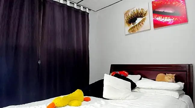 Snapshot of aleziiacam chatting on February 2025 03:23:02 AM aleziiacam online show from February 2025 03:23:02 AM