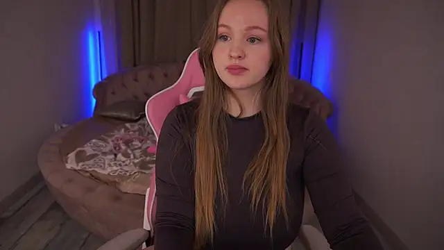 LylaYeess online show from March 2025 09:41:01 AM