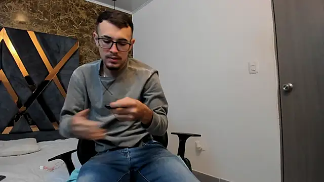 CodyWalkerR online show from March 2025 05:08:02 PM