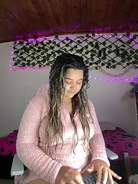 Snapshot of Pucaa_ chatting on July 2026 12:45:01 AM Pucaa online show from July 2026 12:45:01 AM