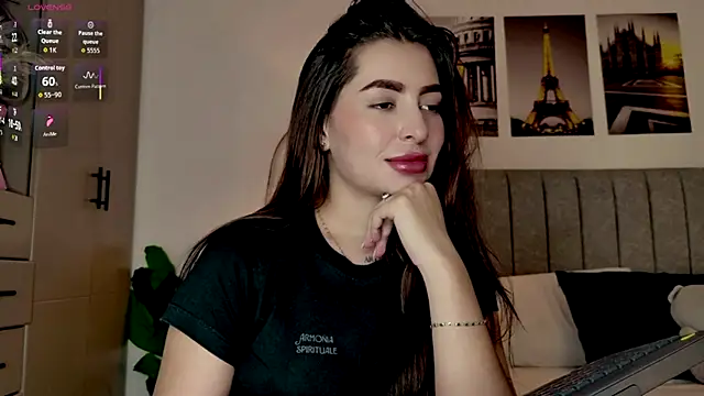 Snapshot of caralella chatting on May 2026 11:25:02 PM caralella online show from May 2026 11:25:02 PM