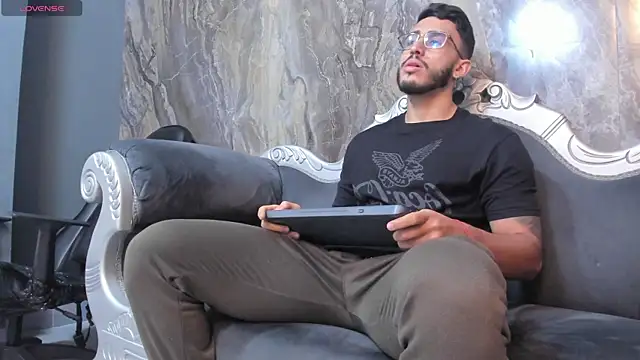 Liam Kleiin online show from February 2025 11:41:02 AM