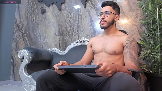 Liam Kleiin online show from February 2025 11:31:01 AM