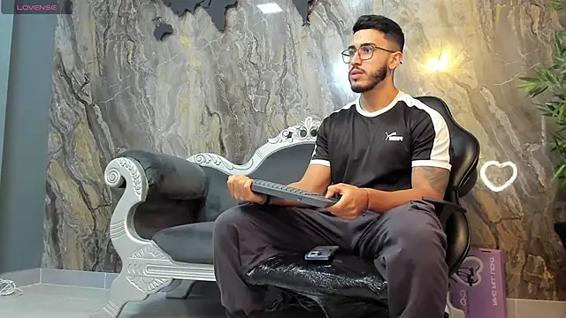 Liam Kleiin online show from March 2025 11:32:01 AM