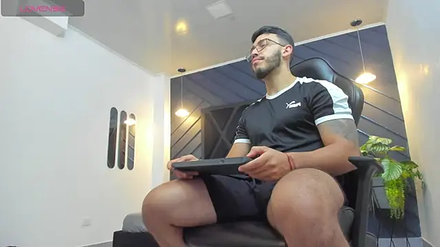 Liam Kleiin online show from October 2025 11:22:01 AM