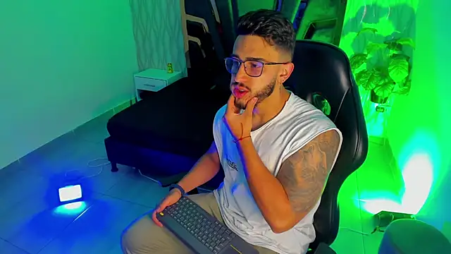 Liam Kleiin online show from December 2025 11:16:02 AM