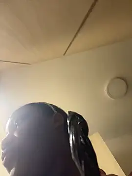 kellya  online show from March 2025 01:32:02 AM