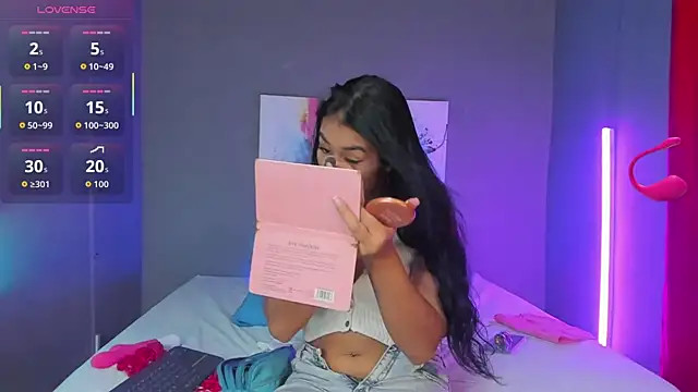 Snapshot of MadissonShakur chatting on September 2025 05:14:02 PM MadissonShakur online show from September 2025 05:14:02 PM