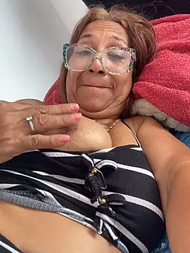 SWEET LOVER01 online show from April 2026 04:07:02 PM