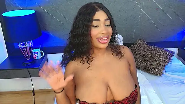 Snapshot of charlottebrowns_ chatting on January 2025 03:44:01 PM charlottebrowns  online show from January 2025 03:44:01 PM