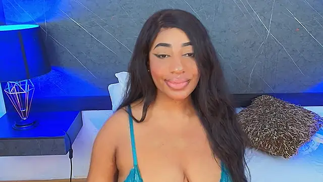 Snapshot of charlottebrowns_ chatting on March 2025 03:35:01 PM charlottebrowns  online show from March 2025 03:35:01 PM