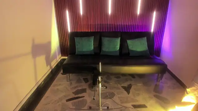 ArianaBaker online show from December 2025 02:01:01 PM