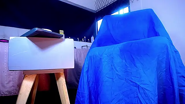 Snapshot of bellatrixx_69 chatting on October 2025 11:33:02 AM bellatrixx 69 online show from October 2025 11:33:02 AM