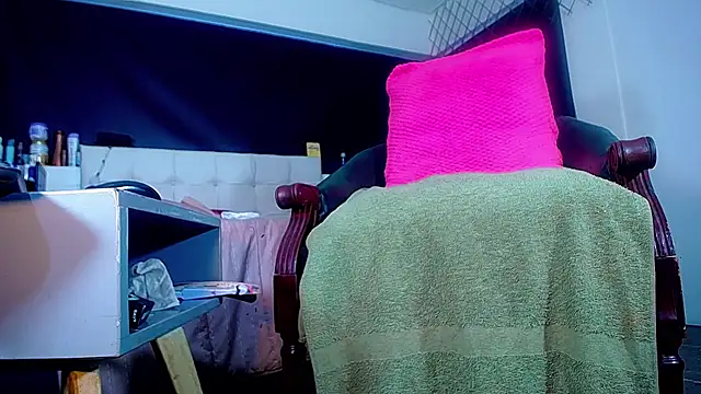 Snapshot of bellatrixx_69 chatting on November 2025 11:13:01 AM bellatrixx 69 online show from November 2025 11:13:01 AM