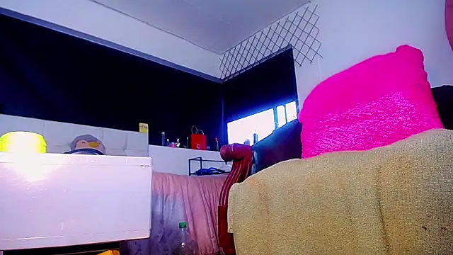 Snapshot of bellatrixx_69 chatting on December 2025 11:26:02 AM bellatrixx 69 online show from December 2025 11:26:02 AM