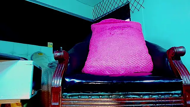 Snapshot of bellatrixx_69 chatting on January 2026 11:34:01 AM bellatrixx 69 online show from January 2026 11:34:01 AM