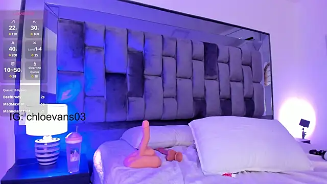 Chloe evans   online show from March 2025 05:36:02 PM