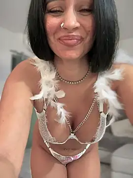  adelle online show from March 2025 11:45:02 AM