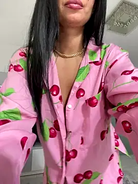  adelle online show from September 2025 10:28:01 AM