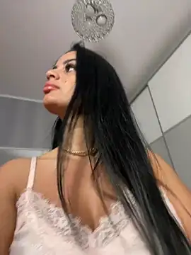 Snapshot of _adelle chatting on June 2026 05:21:01 AM adelle online show from June 2026 05:21:01 AM