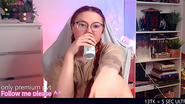 me  hanna online show from November 2025 10:15:02 PM