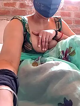 Snapshot of Archna-ji chatting on December 2024 08:05:01 AM Archna-ji online show from December 2024 08:05:01 AM