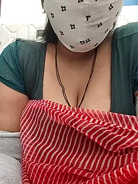 Snapshot of Archna-ji chatting on February 2025 05:19:02 AM Archna-ji online show from February 2025 05:19:02 AM