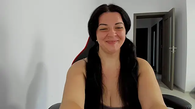 Snapshot of amiraisa11 chatting on June 2026 03:51:01 PM amiraisa11 online show from June 2026 03:51:01 PM
