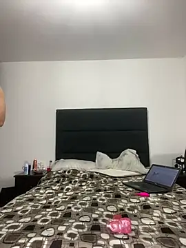 milangym127 online show from March 2025 05:00:02 AM