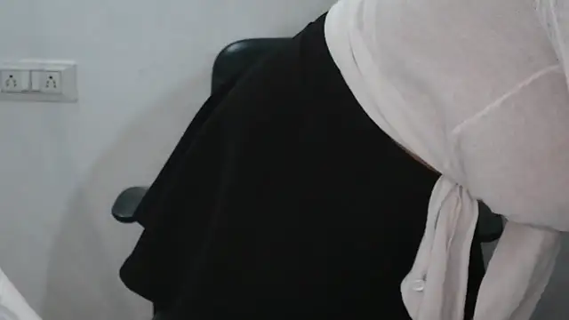 Snapshot of Suzie_darling chatting on February 2025 01:45:02 AM Suzie darling online show from February 2025 01:45:02 AM