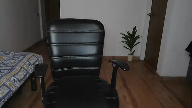 Suzie darling online show from November 2025 02:45:01 AM