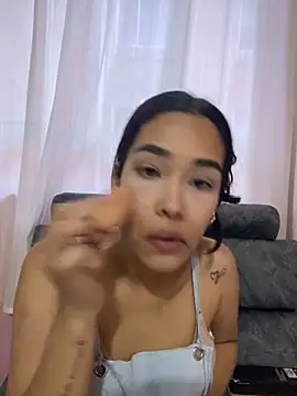 Snapshot of Alexsa_V chatting on October 2025 10:34:02 PM Alexsa V online show from October 2025 10:34:02 PM