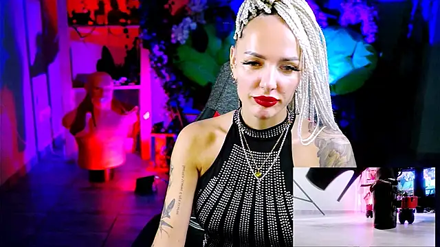 MonicaMaxwel online show from November 2025 11:08:02 AM