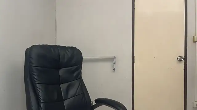 SassyJessi online show from December 2025 04:17:01 AM