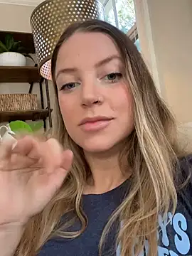 molly witha chance online show from January 2025 07:48:02 PM