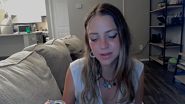 molly witha chance online show from March 2025 12:26:02 AM