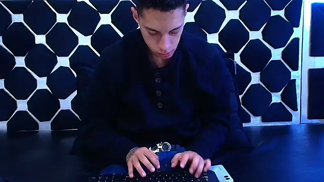 thiago19s online show from February 2025 06:54:02 PM