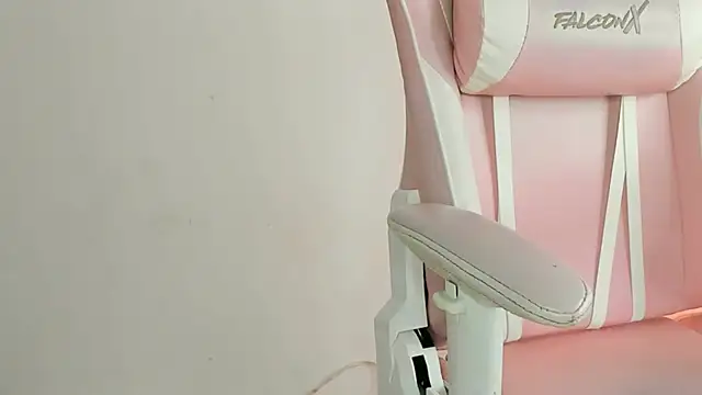 YenniferCurly online show from January 2025 12:38:02 PM