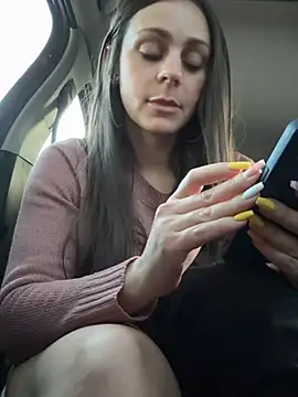 Snapshot of Loella-Rose chatting on January 2025 04:04:02 PM Loella-Rose online show from January 2025 04:04:02 PM