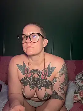 quinnmariexo online show from April 2026 12:46:02 AM