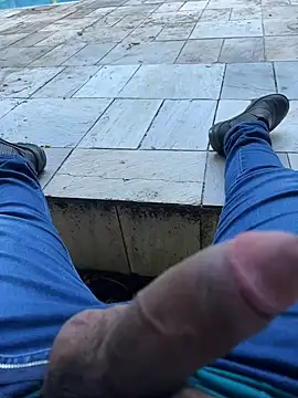 Snapshot of Luizcalado20 chatting on March 2025 09:15:01 PM Luizcalado20 online show from March 2025 09:15:01 PM