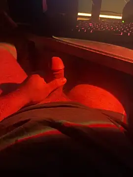 Jonas031 online show from October 2025 06:58:01 PM