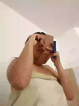 Sophie-hatter online show from January 2025 05:48:01 PM