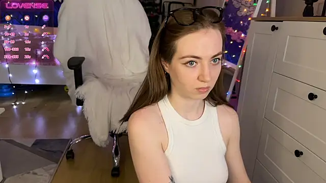 LinaWitch online show from December 2024 04:38:02 PM