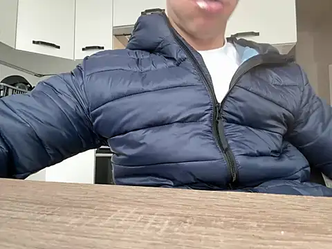 czruz online show from March 2025 10:33:01 PM