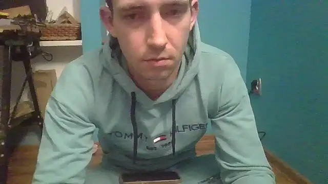 czruz online show from March 2026 12:12:01 AM