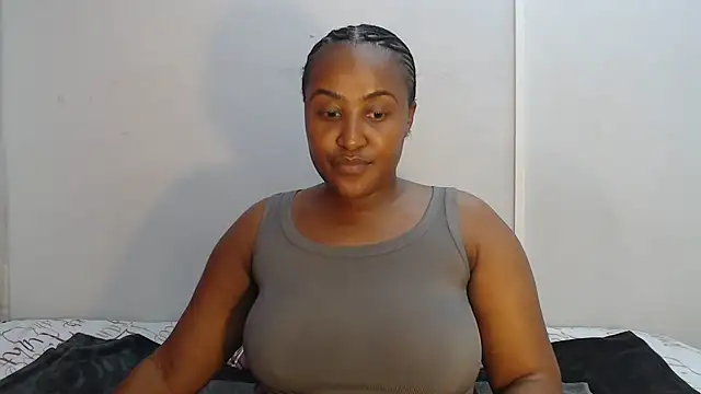 yummydoll97 online show from December 2025 01:50:02 PM