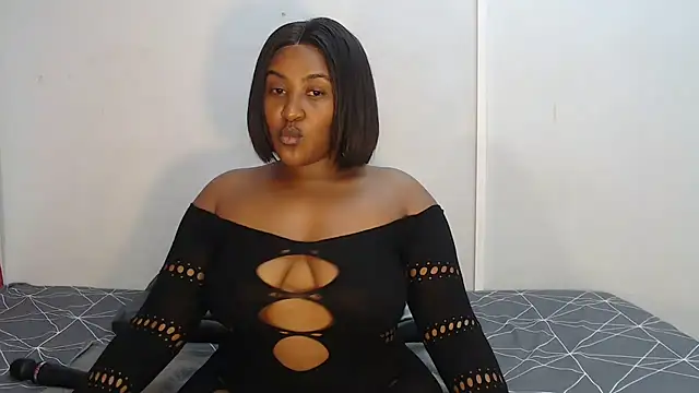 yummydoll97 online show from January 2026 06:31:01 PM