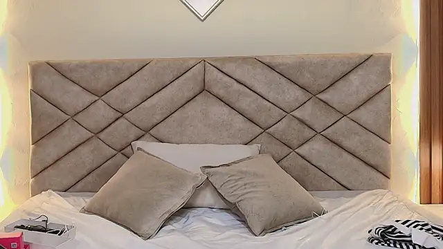 Raquel jones online show from April 2026 01:41:01 PM